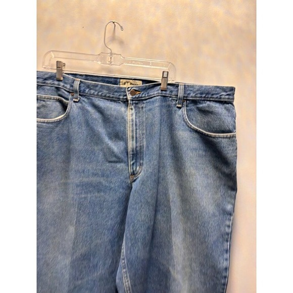 L L Bean Mens Relaxed Fit Blue Denim Jeans Size 42x29 Casual Everyday Wear - Picture 8 of 14